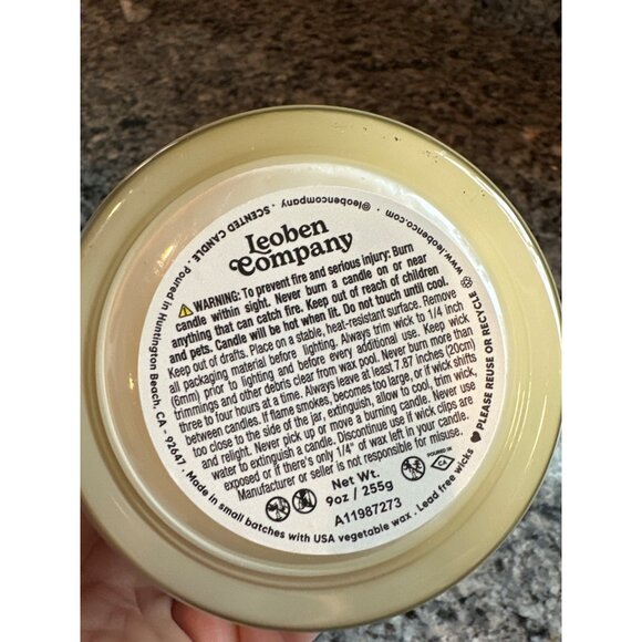 Leoben Company Jasmine and Santal Scented Candle 9 Oz 1 Wick Vegan Soy Wax Gift - Picture 5 of 6